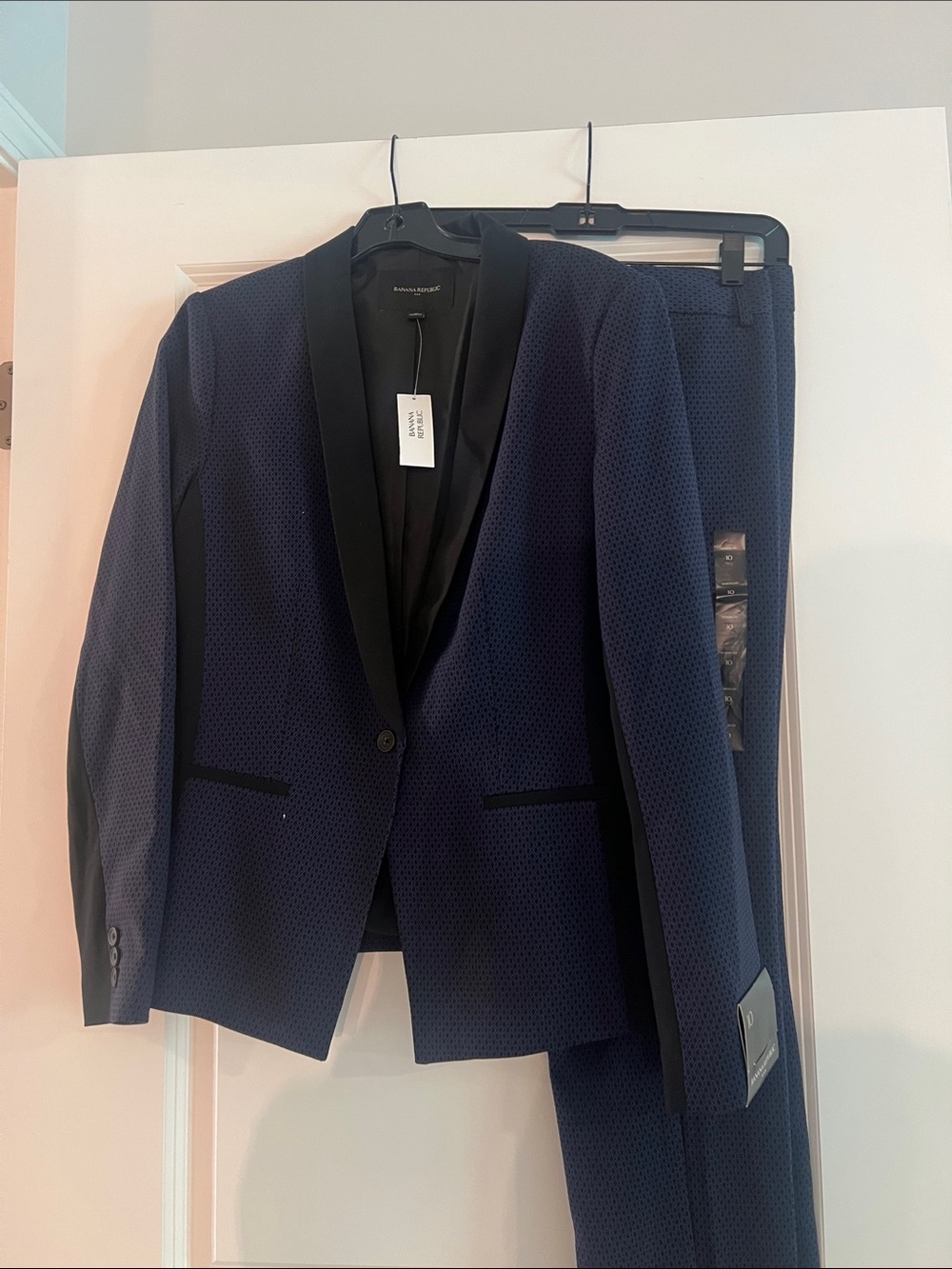 Banana Republic Women’s Navy Blazer with Black Shawl Lapel & Pant Suit